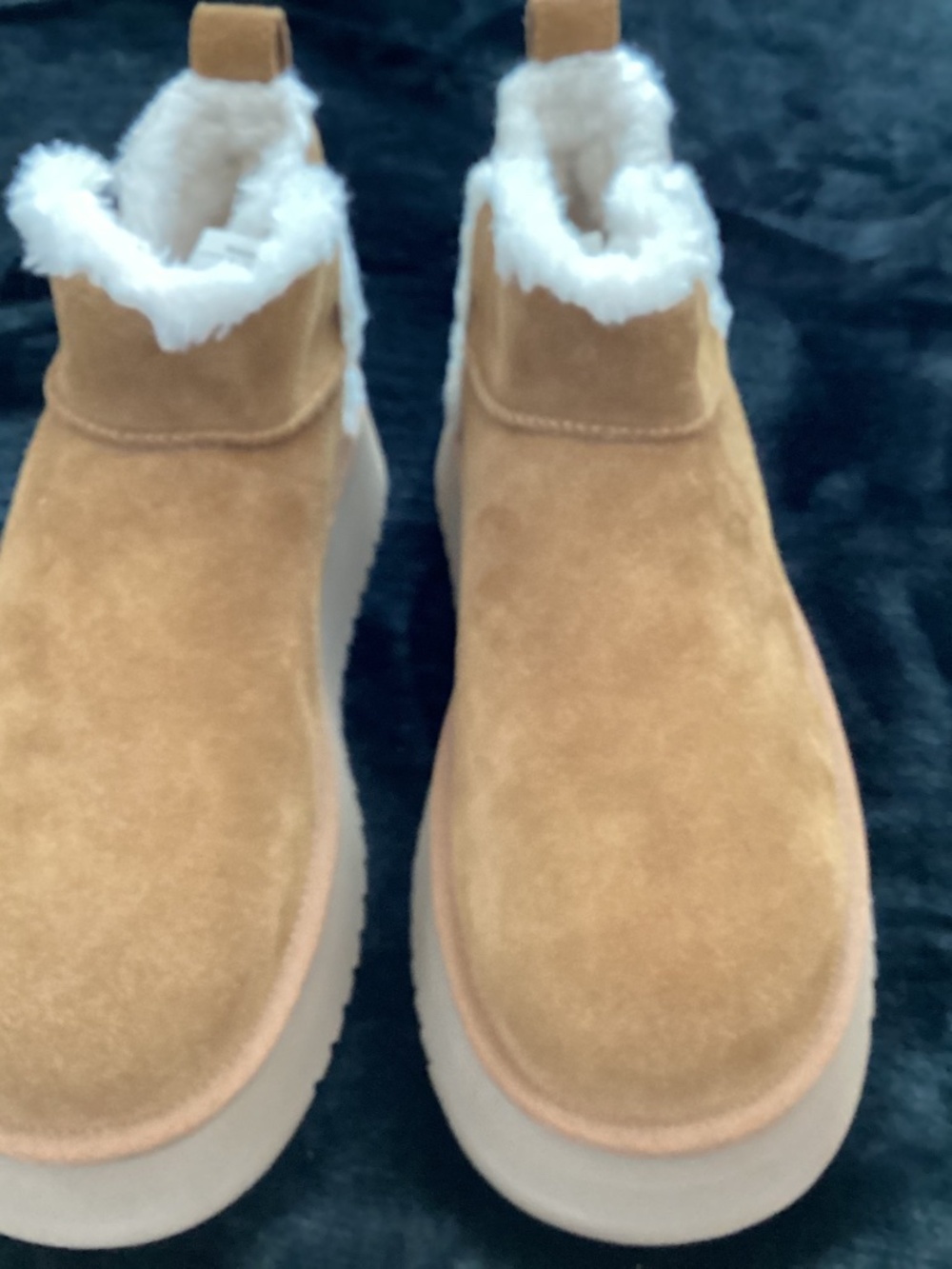 Koolaburra , NEW WITH TAGS, W Koola Ultra Mini platform, size 10 - Picture 3 of 9